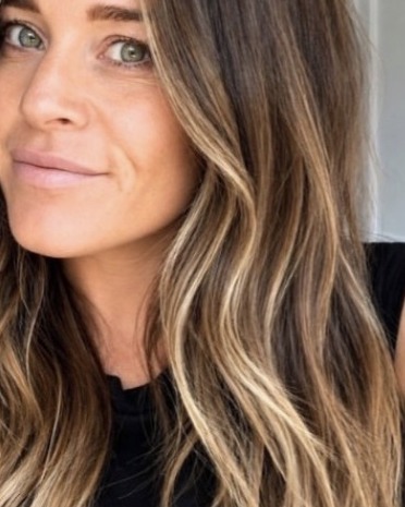 Ella, Senior Hairdresser at Rosewood Hair Face Body in Woonona